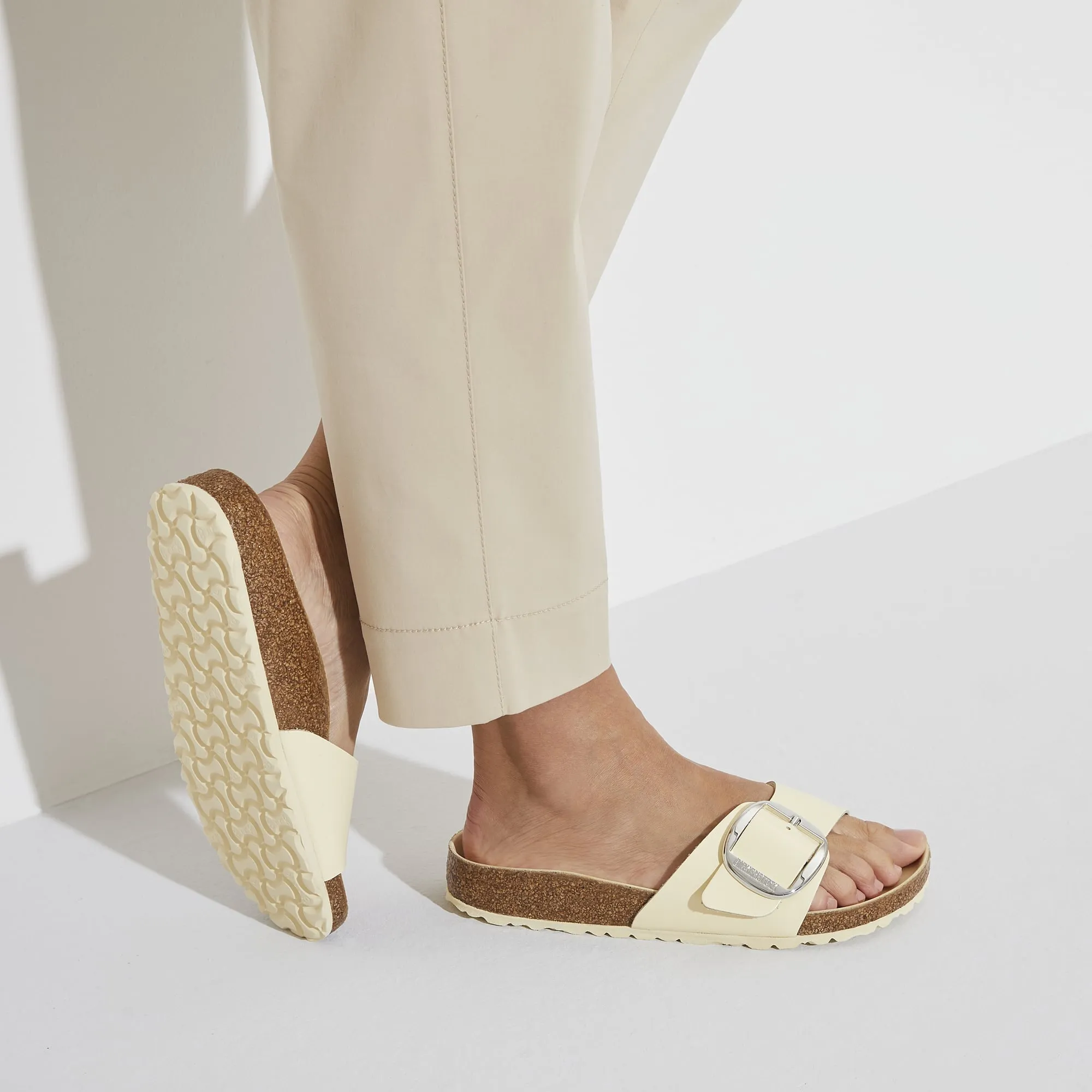 Madrid Big Buckle Natural Leather Patent