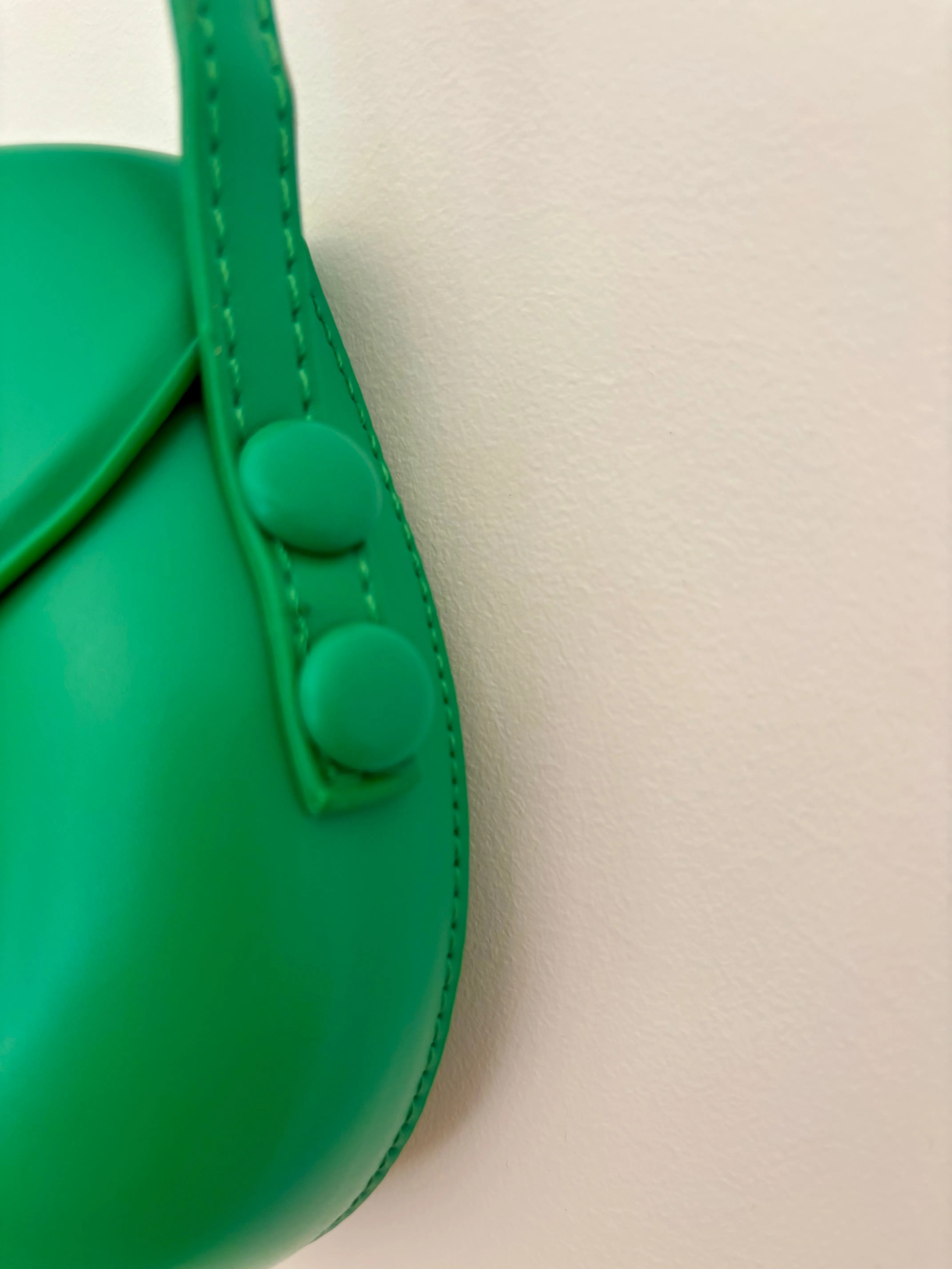MISS MOSS: HEPWORTH X/BODY BAG - GREEN