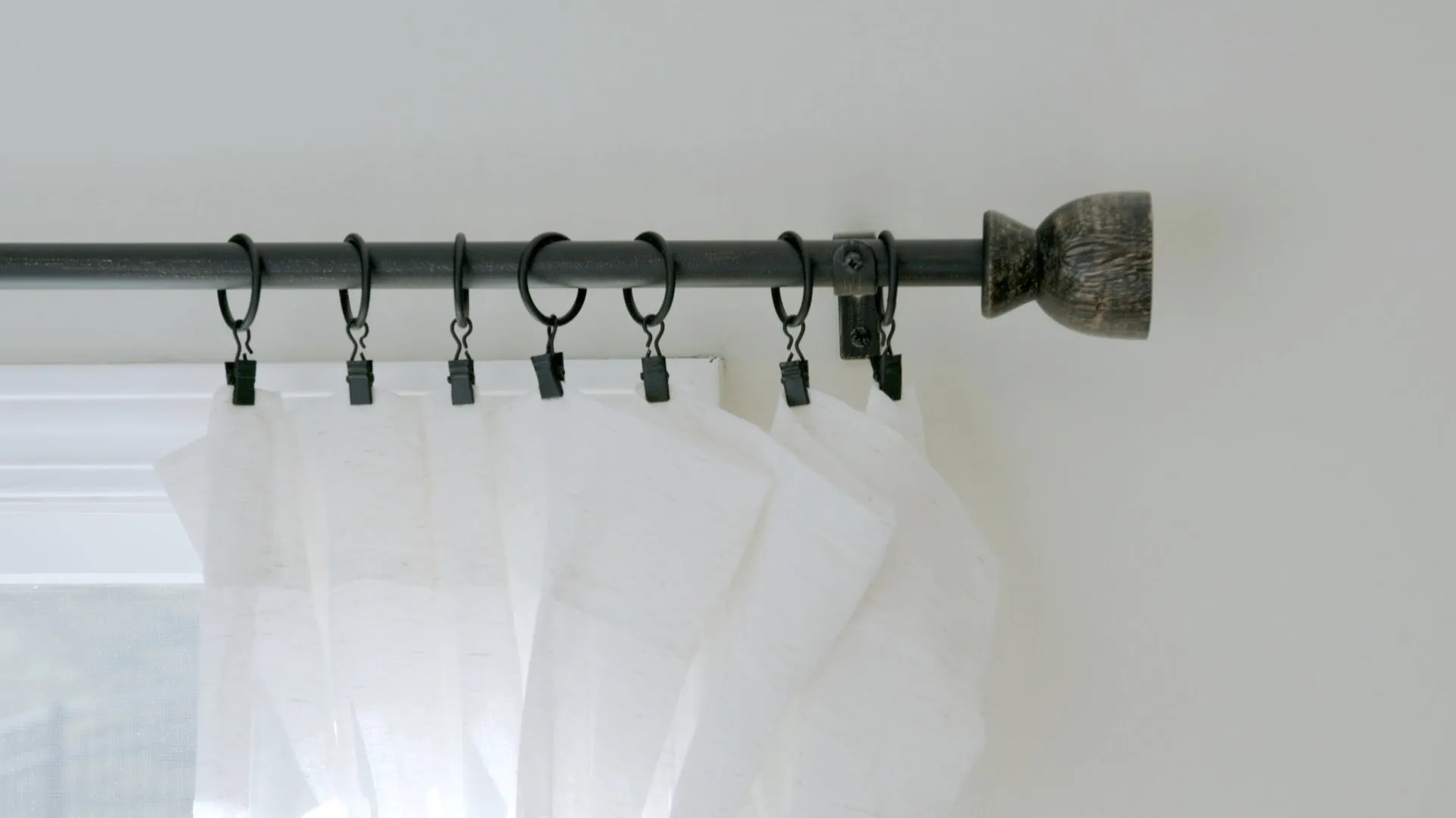 Modern Urn Distressed Black Farmhouse Curtain Rod 36" - 72" , 72"-144" (Single Curtain Rod Complete Set With Brackets)