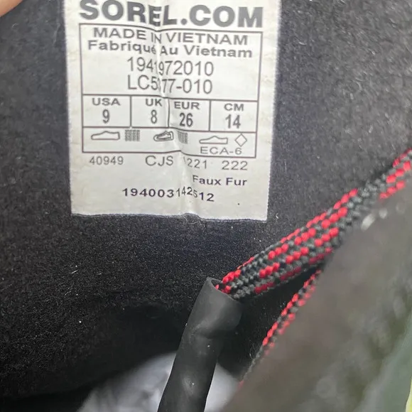 NIB/NWT Sorel Kids' Whitney™ II Short Waterproof Insulated Boot in Black(Sz 9)