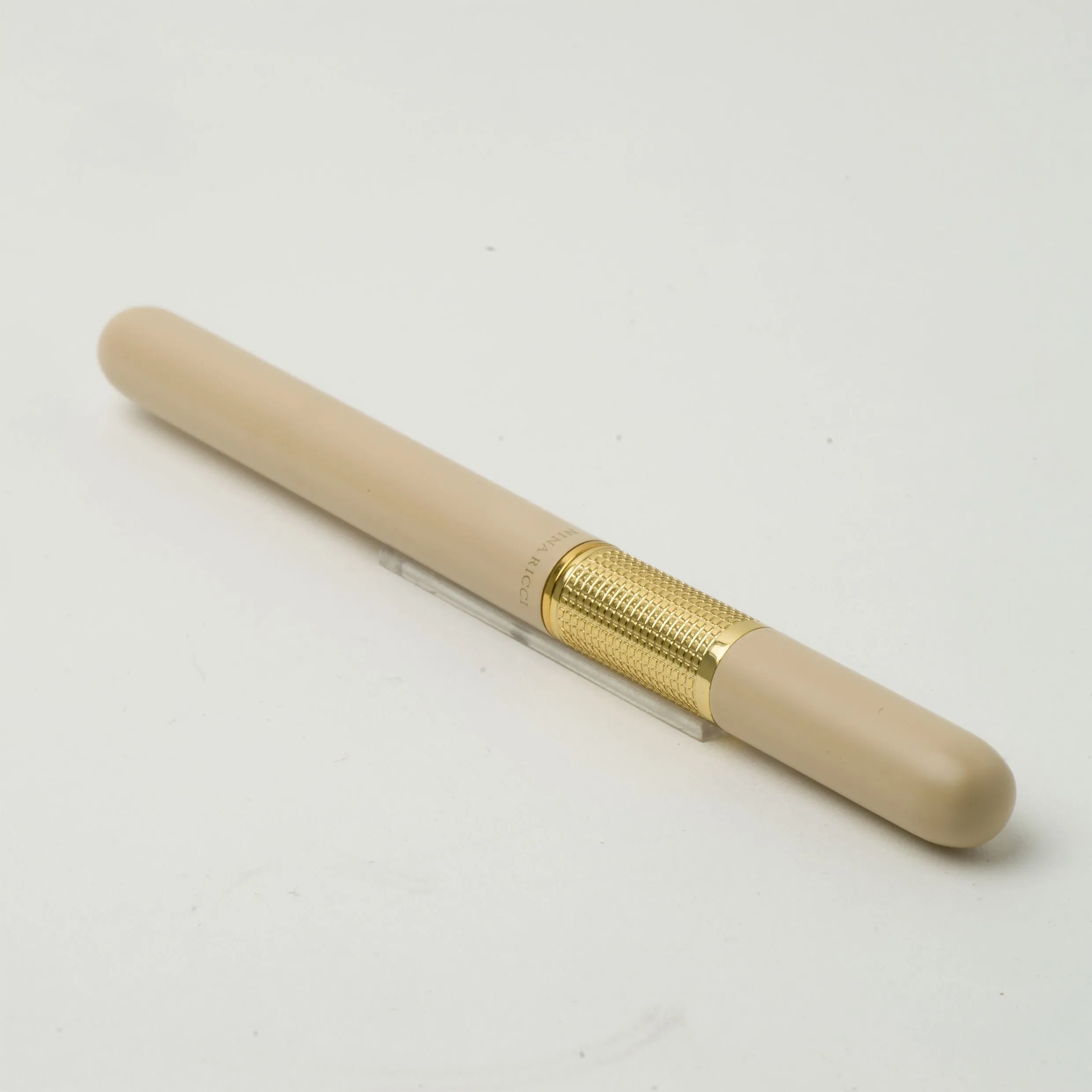 Nina Ricci RSS8675G-Rollerball pen Maillon Nude