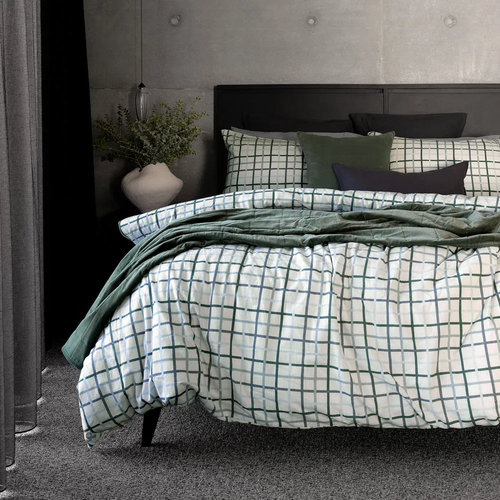 Nuno Throw - Eucalyptus