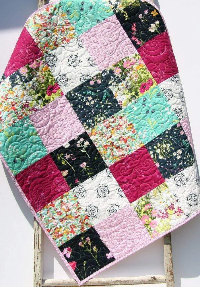 Quilt to Make, Floral Fabrics, Modern Quilt Pattern, Soft Minky, Beginner Sewing Project, Baby Girl Toddler Modern, Shower Gift Ideas, DIY