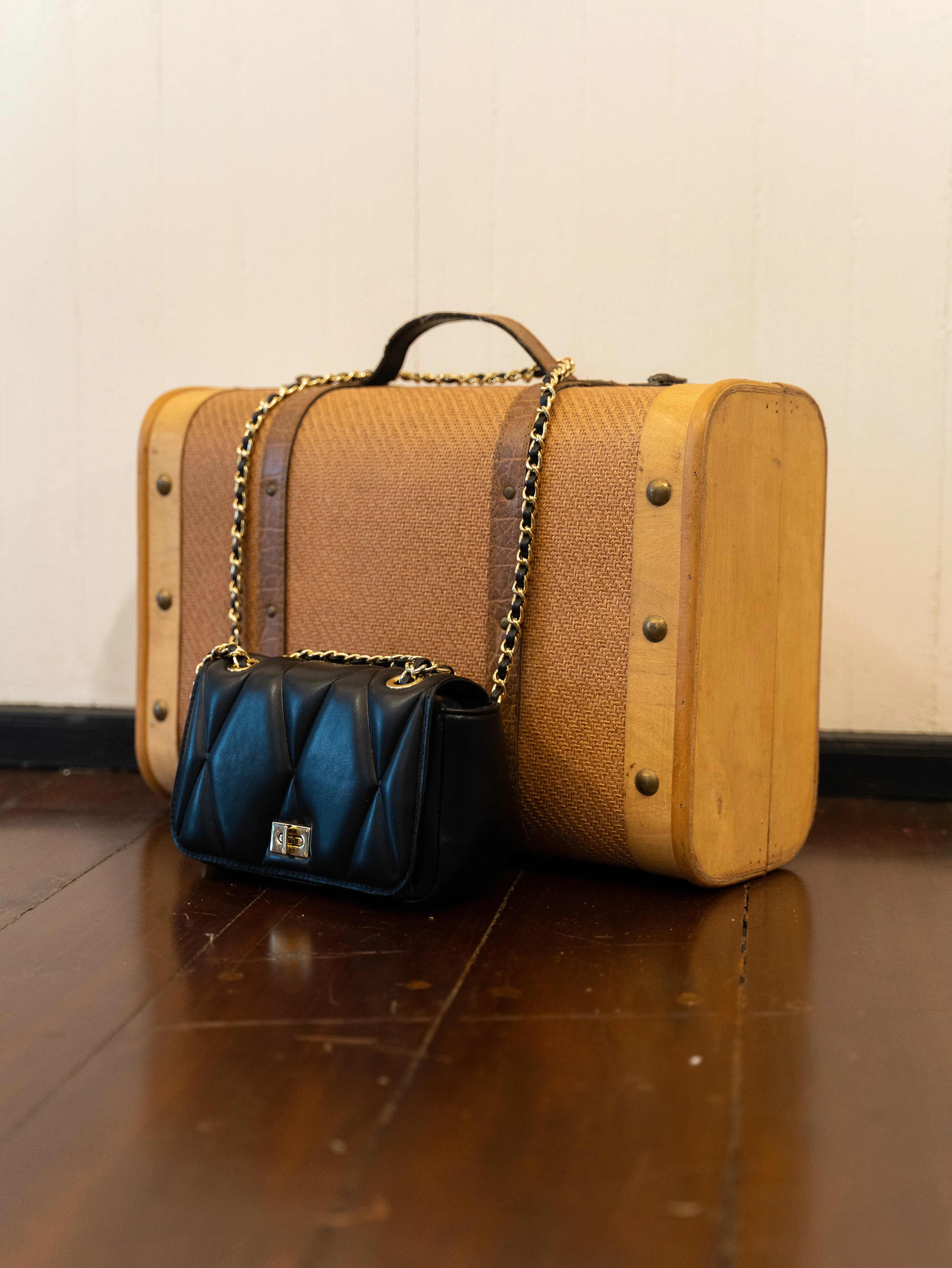 Raina Quilted Chain Strap Bag (Black)