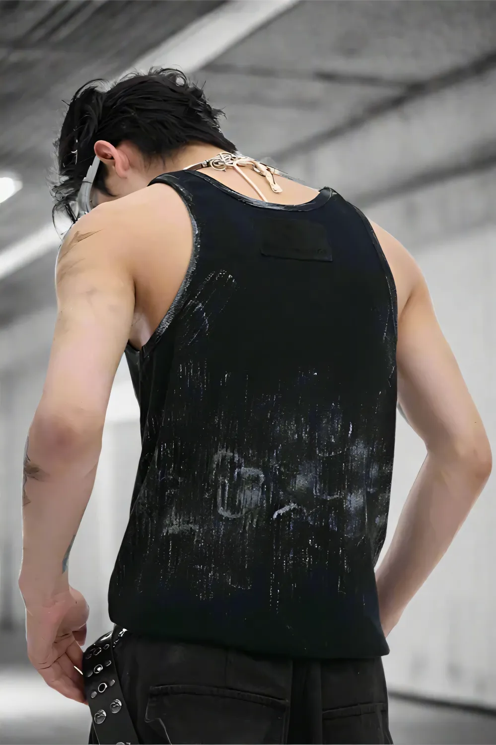 Rebel Wave Distressed Tank