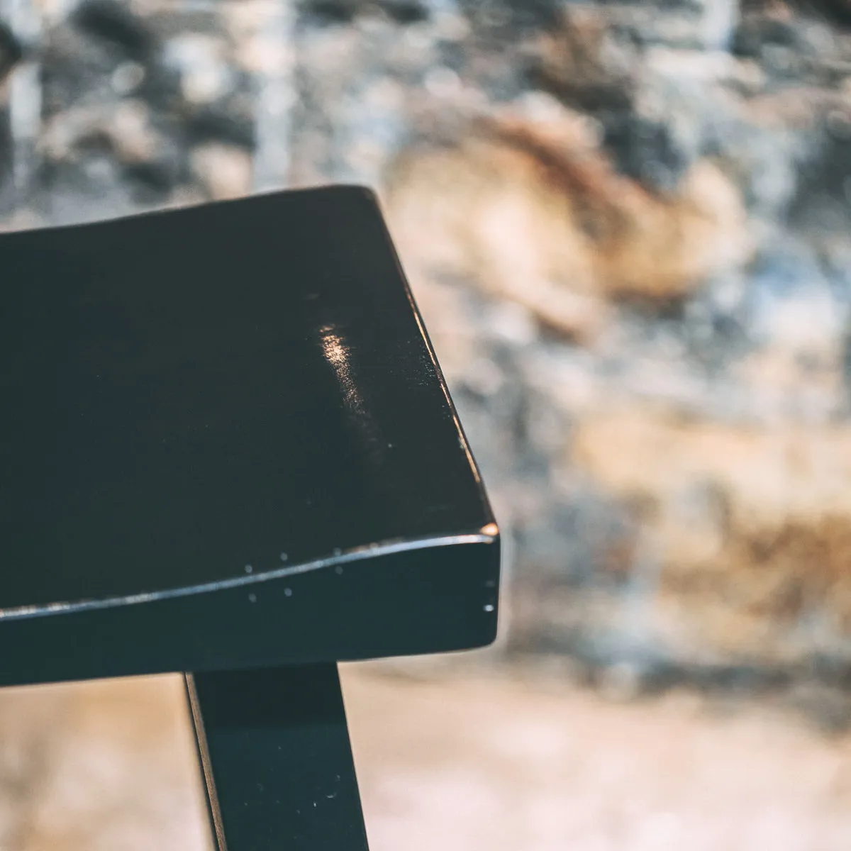 Saddle Stool - Splayed Leg