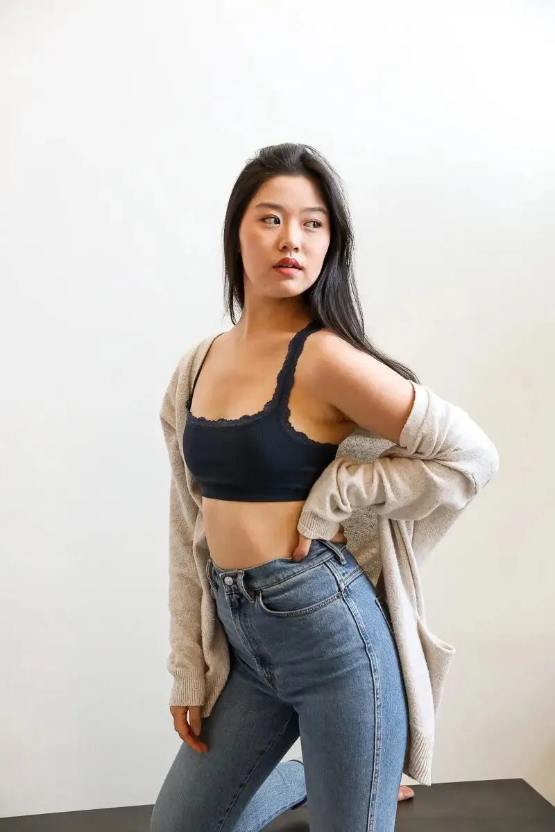 SEAMLESS LACE STRAP BRALETTE