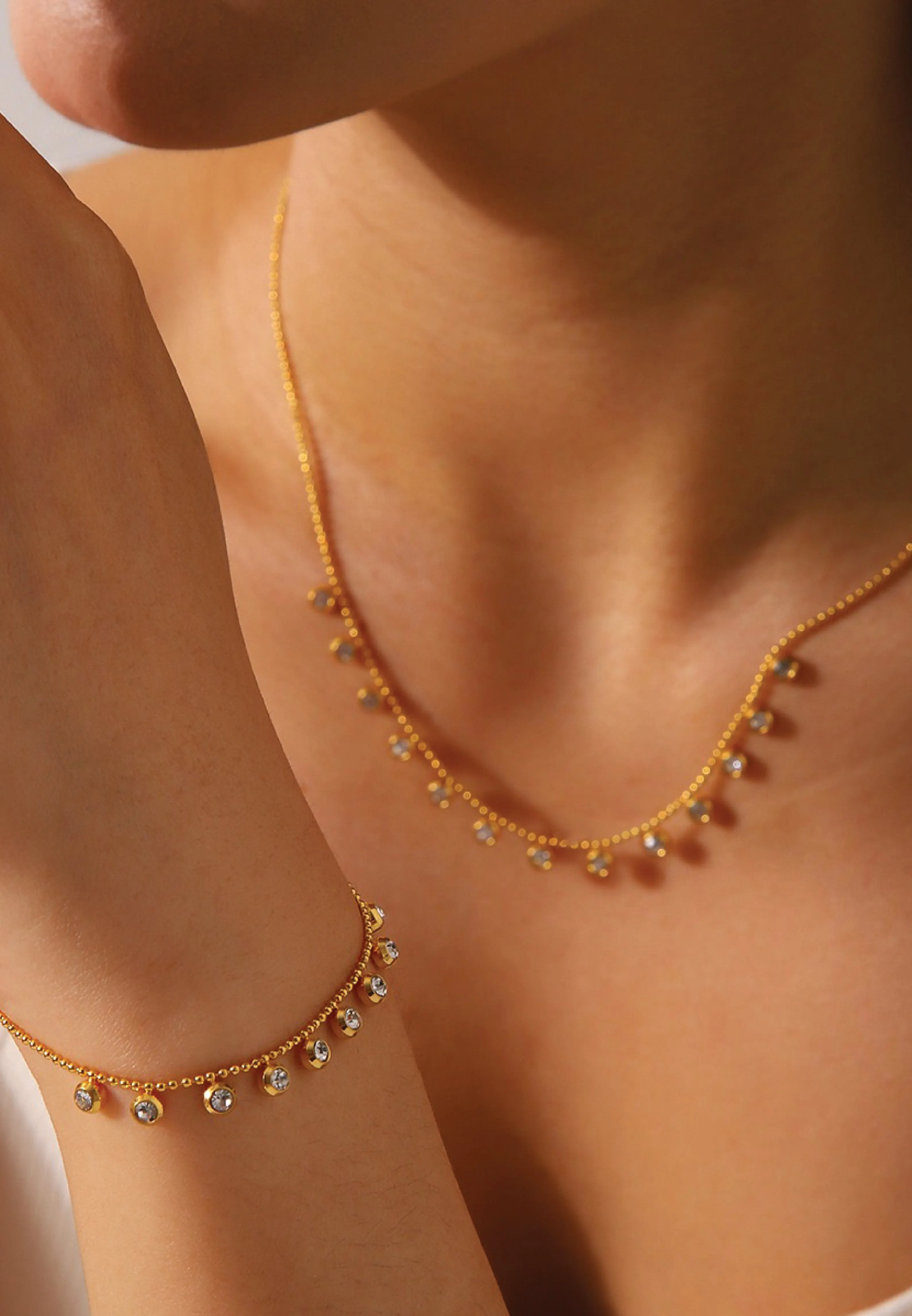 Sterre Cascade Charm Bracelet in Gold