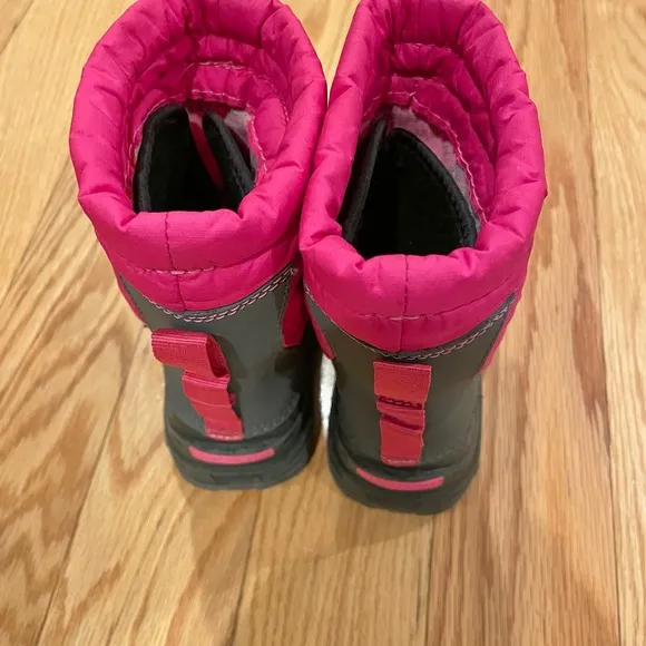 The North Face girls Alpenglow V Waterproof toddler 10