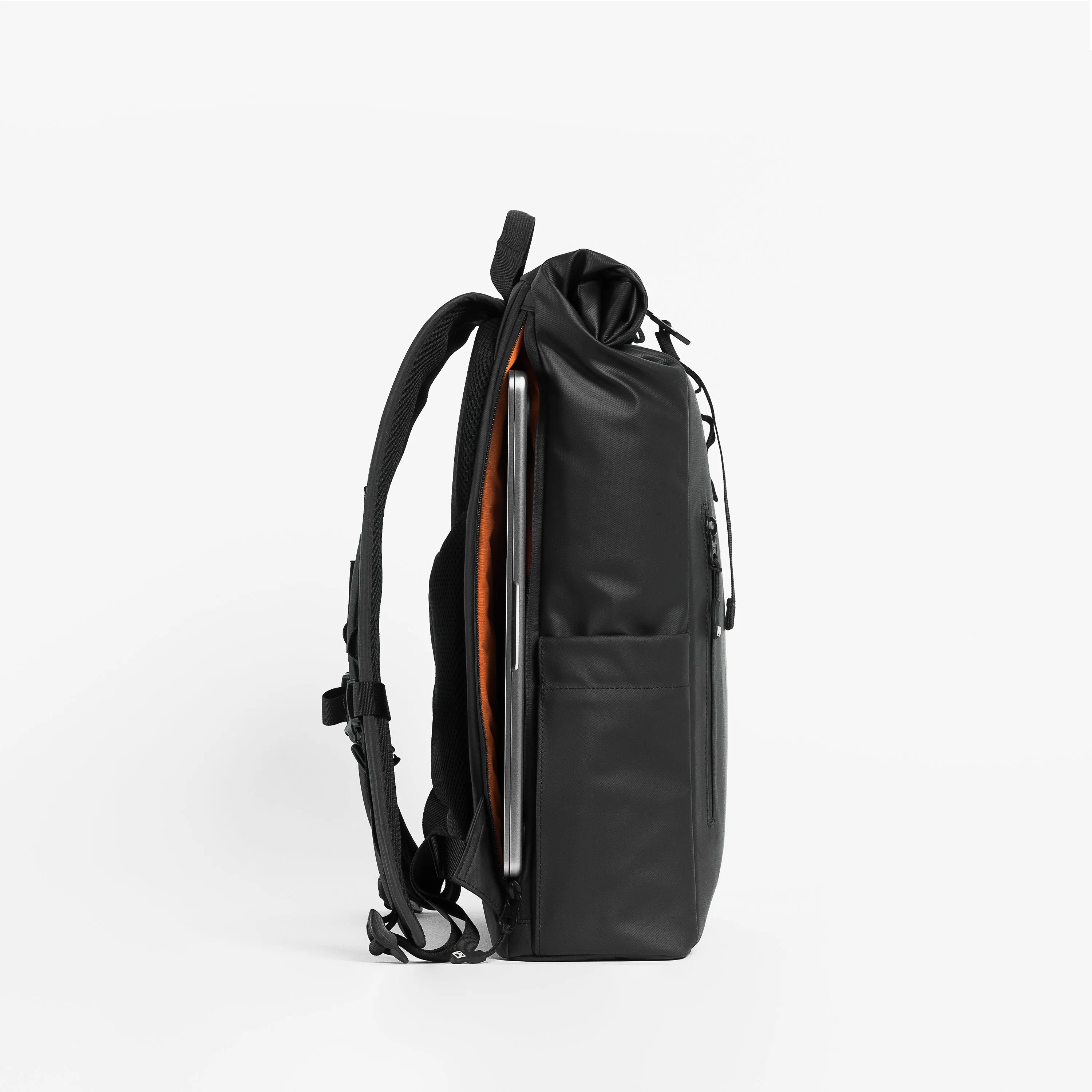 The Roll Top 15L   Crossbody