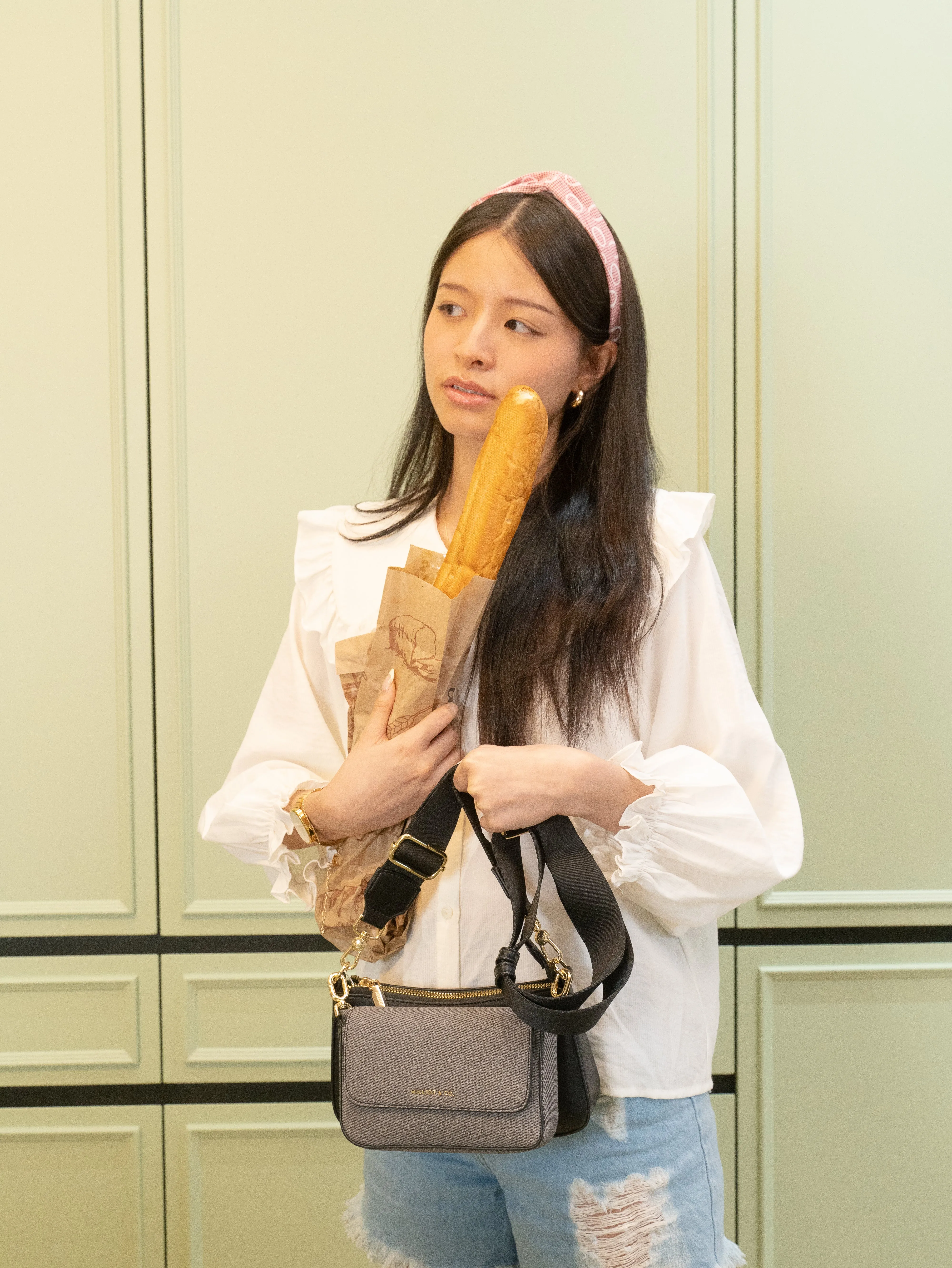 Toast 'N' More Multi-Crossbody (Black)