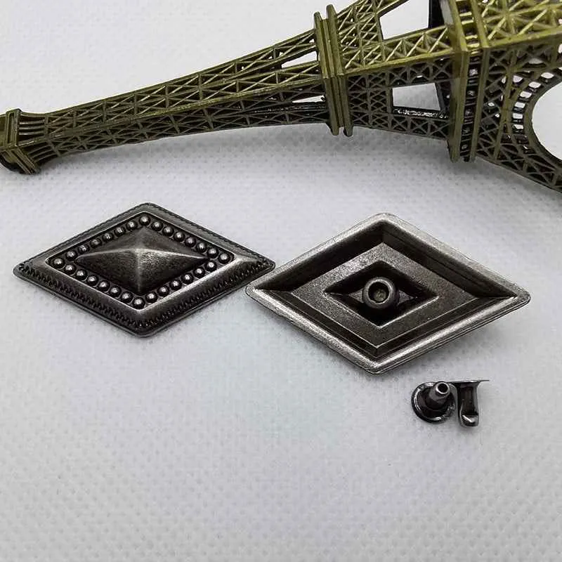 Vintage Alloy Diamond Studs DIY Rivets for Leather Bags Crafts 30 Pack