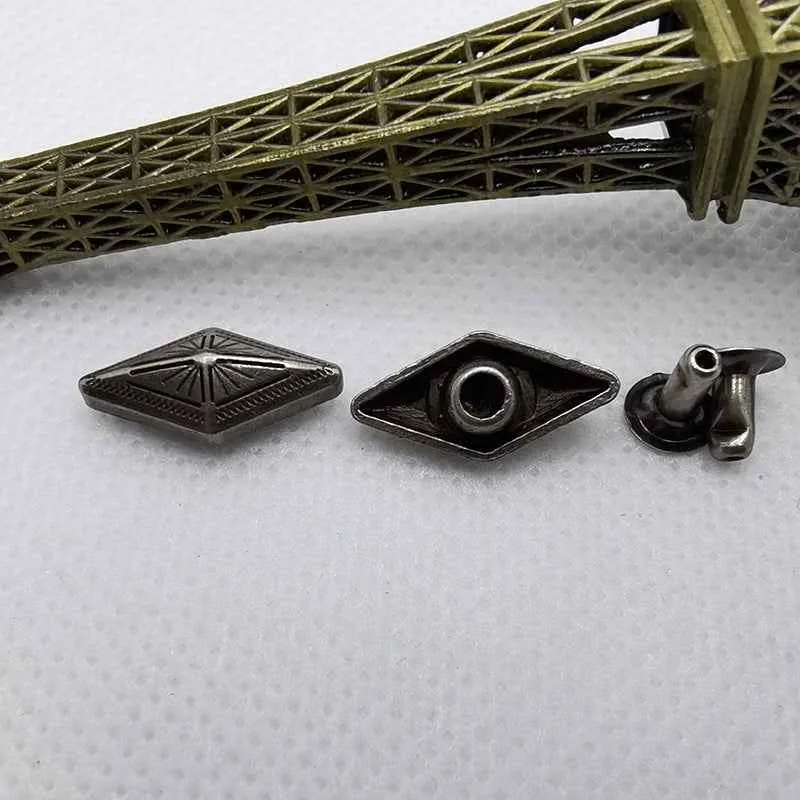Vintage Alloy Diamond Studs DIY Rivets for Leather Bags Crafts 30 Pack
