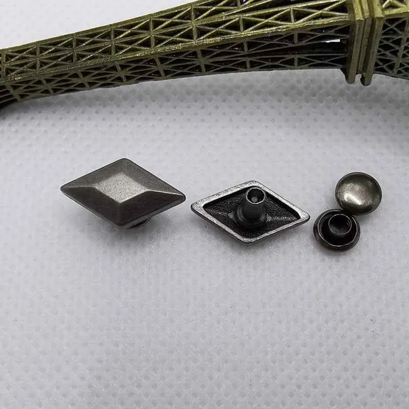 Vintage Alloy Diamond Studs DIY Rivets for Leather Bags Crafts 30 Pack