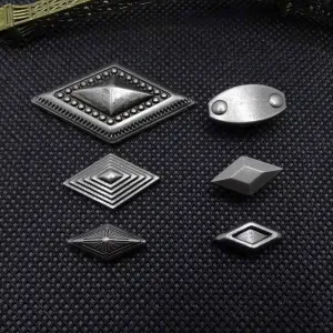Vintage Alloy Diamond Studs DIY Rivets for Leather Bags Crafts 30 Pack