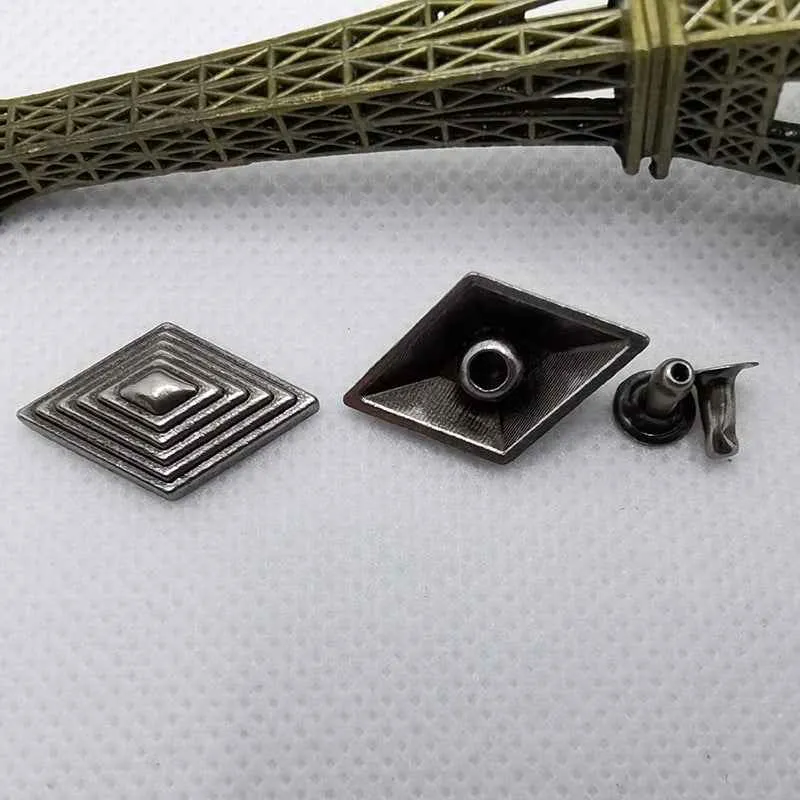 Vintage Alloy Diamond Studs DIY Rivets for Leather Bags Crafts 30 Pack