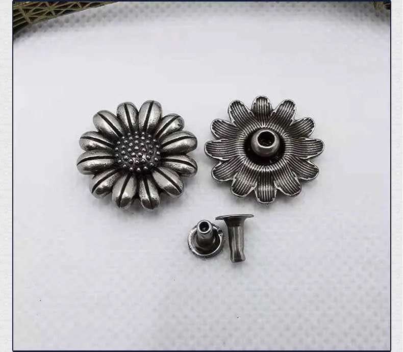 Vintage Silver Sunflower Rivets Antique Alloy Floral Studs 30 Pack