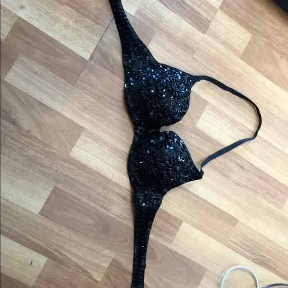 VTG Black Embellished Selena Modonna bra top S